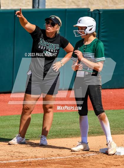 Thumbnail 3 in Neches vs. D'Hanis (UIL 1A Semifinal) photogallery.