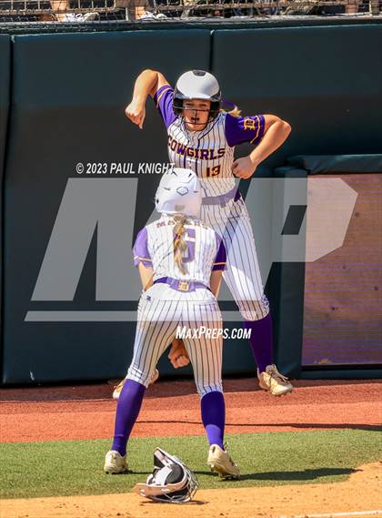 Thumbnail 3 in Neches vs. D'Hanis (UIL 1A Semifinal) photogallery.