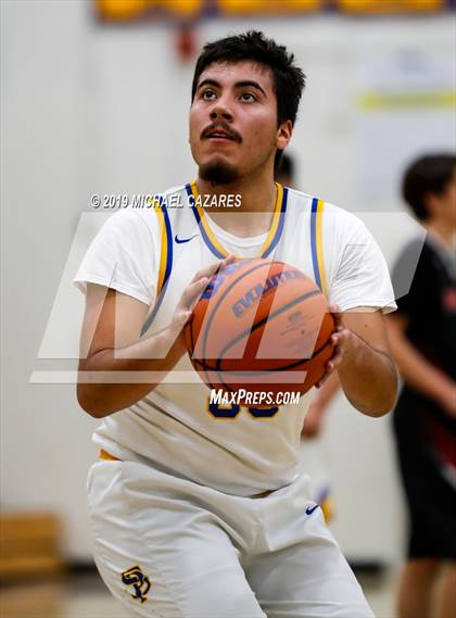 Thumbnail 2 in Fallbrook @ San Pasqual photogallery.