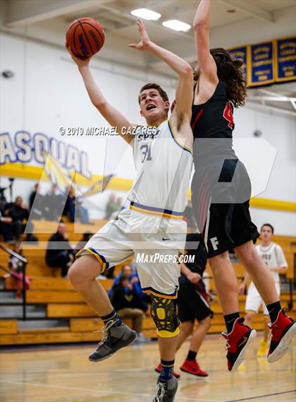 Thumbnail 3 in Fallbrook @ San Pasqual photogallery.