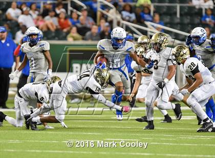 Thumbnail 3 in Connally vs. Royse City photogallery.