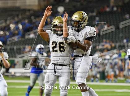 Thumbnail 1 in Connally vs. Royse City photogallery.