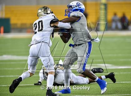 Thumbnail 2 in Connally vs. Royse City photogallery.