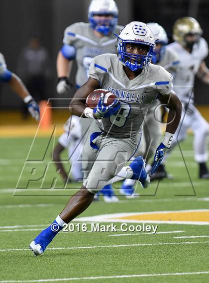 Thumbnail 3 in Connally vs. Royse City photogallery.