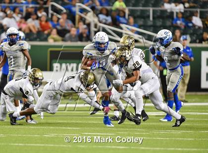 Thumbnail 1 in Connally vs. Royse City photogallery.