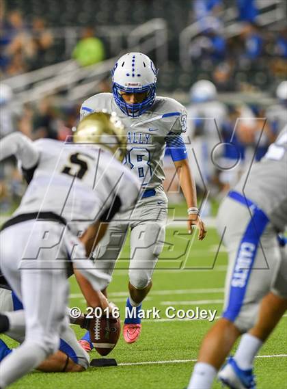 Thumbnail 1 in Connally vs. Royse City photogallery.