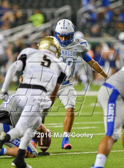 Thumbnail 2 in Connally vs. Royse City photogallery.