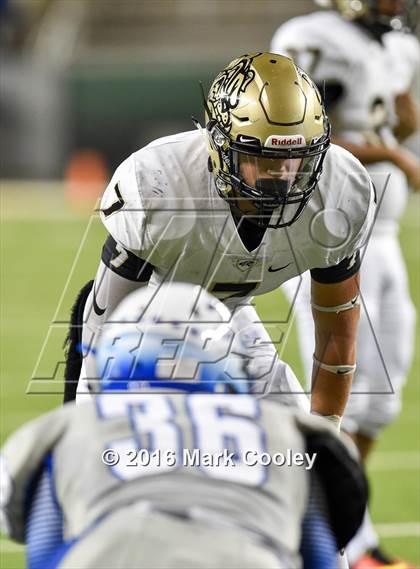Thumbnail 2 in Connally vs. Royse City photogallery.