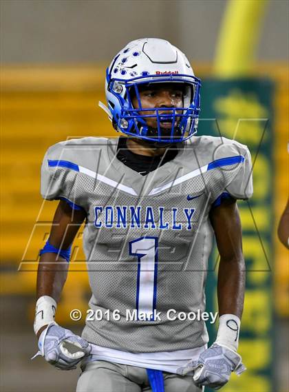 Thumbnail 2 in Connally vs. Royse City photogallery.