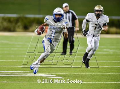 Thumbnail 2 in Connally vs. Royse City photogallery.