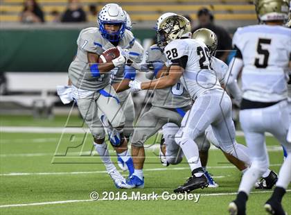 Thumbnail 2 in Connally vs. Royse City photogallery.