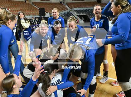 Thumbnail 2 in Valley Christian vs. Snowflake (AIA 3A Final - Awards) photogallery.