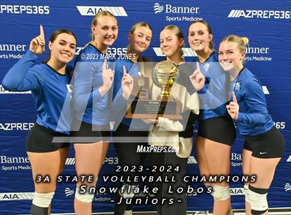 Thumbnail 3 in Valley Christian vs. Snowflake (AIA 3A Final - Awards) photogallery.