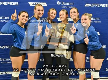 Thumbnail 2 in Valley Christian vs. Snowflake (AIA 3A Final - Awards) photogallery.