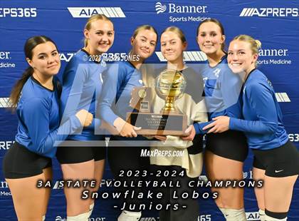 Thumbnail 3 in Valley Christian vs. Snowflake (AIA 3A Final - Awards) photogallery.