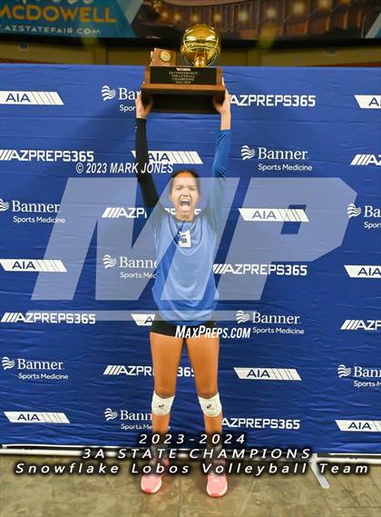 Thumbnail 3 in Valley Christian vs. Snowflake (AIA 3A Final - Awards) photogallery.