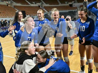 Thumbnail 3 in Valley Christian vs. Snowflake (AIA 3A Final - Awards) photogallery.