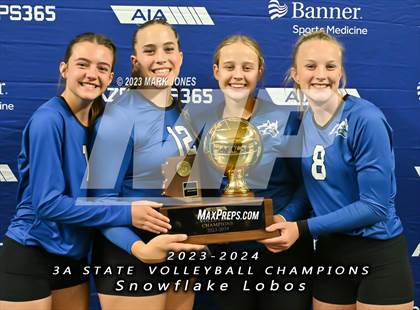 Thumbnail 2 in Valley Christian vs. Snowflake (AIA 3A Final - Awards) photogallery.