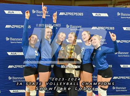 Thumbnail 2 in Valley Christian vs. Snowflake (AIA 3A Final - Awards) photogallery.