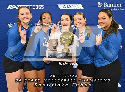 Thumbnail 2 in Valley Christian vs. Snowflake (AIA 3A Final - Awards) photogallery.