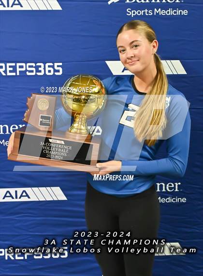 Thumbnail 3 in Valley Christian vs. Snowflake (AIA 3A Final - Awards) photogallery.