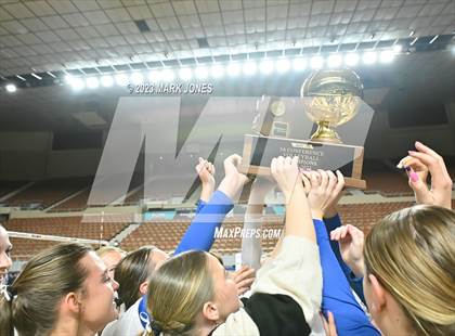 Thumbnail 3 in Valley Christian vs. Snowflake (AIA 3A Final - Awards) photogallery.