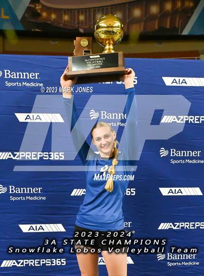 Thumbnail 2 in Valley Christian vs. Snowflake (AIA 3A Final - Awards) photogallery.