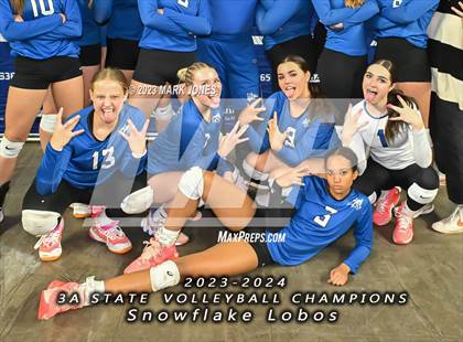 Thumbnail 2 in Valley Christian vs. Snowflake (AIA 3A Final - Awards) photogallery.