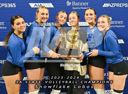 Thumbnail 2 in Valley Christian vs. Snowflake (AIA 3A Final - Awards) photogallery.