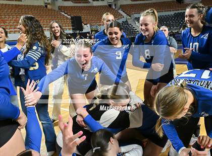 Thumbnail 3 in Valley Christian vs. Snowflake (AIA 3A Final - Awards) photogallery.