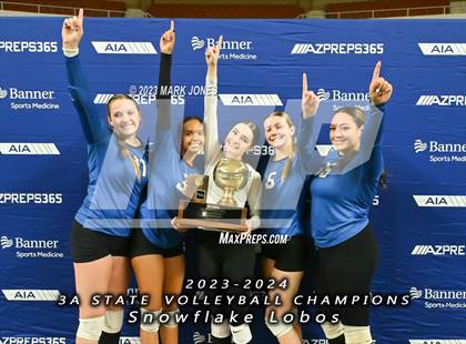 Thumbnail 2 in Valley Christian vs. Snowflake (AIA 3A Final - Awards) photogallery.