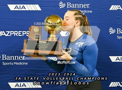 Thumbnail 2 in Valley Christian vs. Snowflake (AIA 3A Final - Awards) photogallery.
