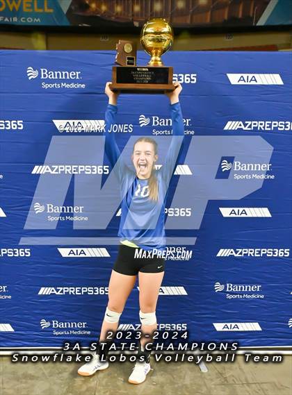 Thumbnail 3 in Valley Christian vs. Snowflake (AIA 3A Final - Awards) photogallery.
