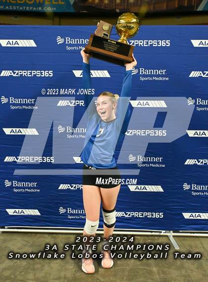 Thumbnail 3 in Valley Christian vs. Snowflake (AIA 3A Final - Awards) photogallery.