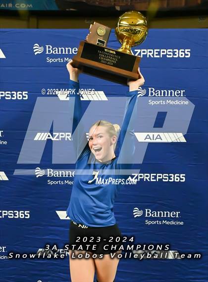 Thumbnail 2 in Valley Christian vs. Snowflake (AIA 3A Final - Awards) photogallery.