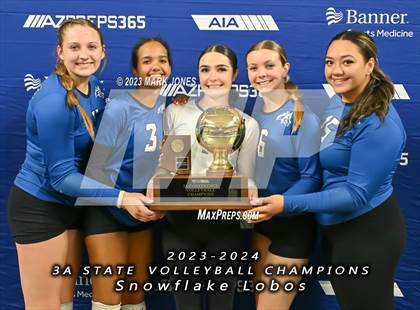 Thumbnail 2 in Valley Christian vs. Snowflake (AIA 3A Final - Awards) photogallery.