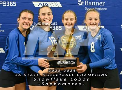 Thumbnail 3 in Valley Christian vs. Snowflake (AIA 3A Final - Awards) photogallery.