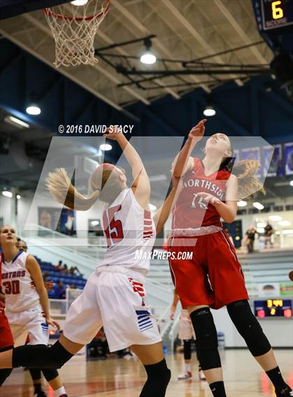 Thumbnail 2 in Bixby vs. Northside (Sapulpa Christmas Classic) photogallery.