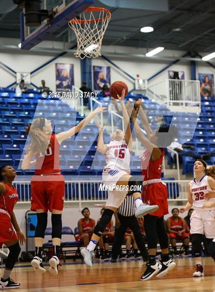 Thumbnail 2 in Bixby vs. Northside (Sapulpa Christmas Classic) photogallery.