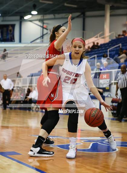 Thumbnail 3 in Bixby vs. Northside (Sapulpa Christmas Classic) photogallery.