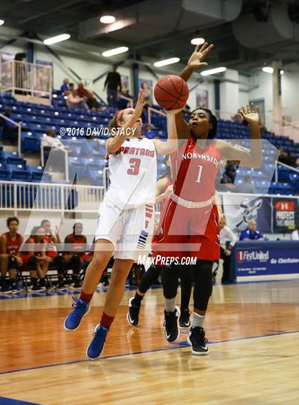 Thumbnail 3 in Bixby vs. Northside (Sapulpa Christmas Classic) photogallery.