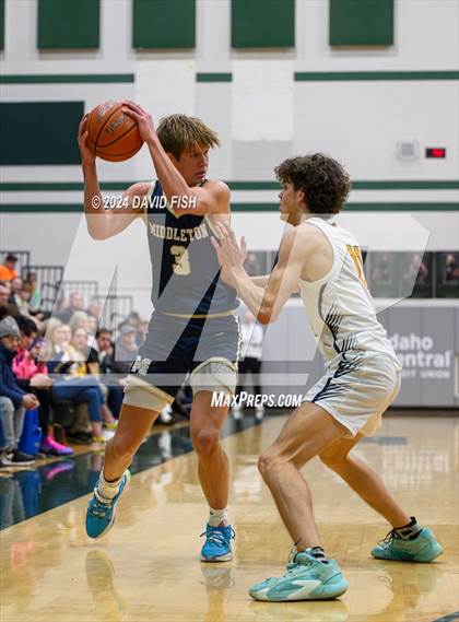 Thumbnail 2 in Middleton @ Meridian (IHSAA 5A District III Round 1) photogallery.