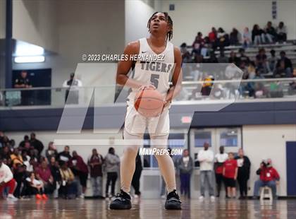Thumbnail 2 in Furr vs Silsbee (UIL 4A Region III Semifinal) photogallery.