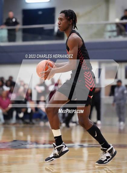 Thumbnail 1 in Furr vs Silsbee (UIL 4A Region III Semifinal) photogallery.