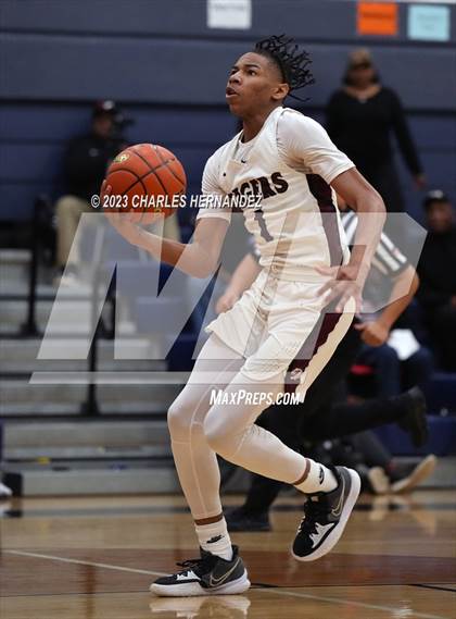 Thumbnail 3 in Furr vs Silsbee (UIL 4A Region III Semifinal) photogallery.