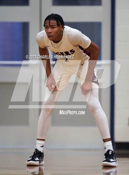 Thumbnail 1 in Furr vs Silsbee (UIL 4A Region III Semifinal) photogallery.