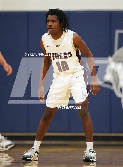 Thumbnail 3 in Furr vs Silsbee (UIL 4A Region III Semifinal) photogallery.