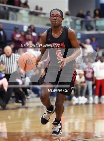 Thumbnail 1 in Furr vs Silsbee (UIL 4A Region III Semifinal) photogallery.