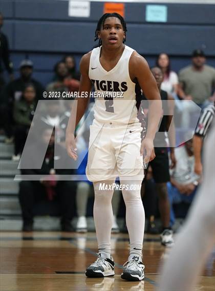 Thumbnail 2 in Furr vs Silsbee (UIL 4A Region III Semifinal) photogallery.
