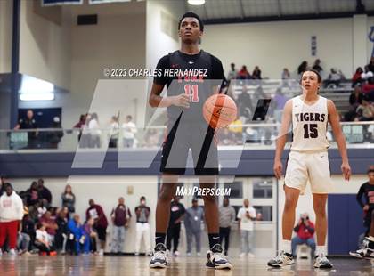 Thumbnail 3 in Furr vs Silsbee (UIL 4A Region III Semifinal) photogallery.